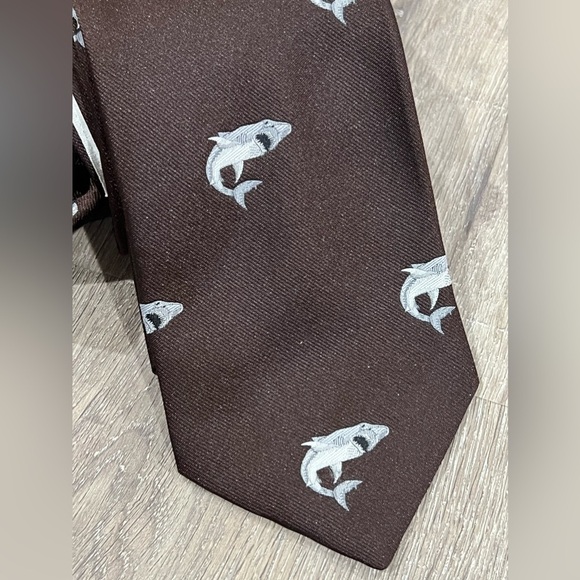 Embroidered Woven Shark Pattern Tie Burkhardt’s Cincinnati OH Designer Brown EUC - Picture 3 of 13